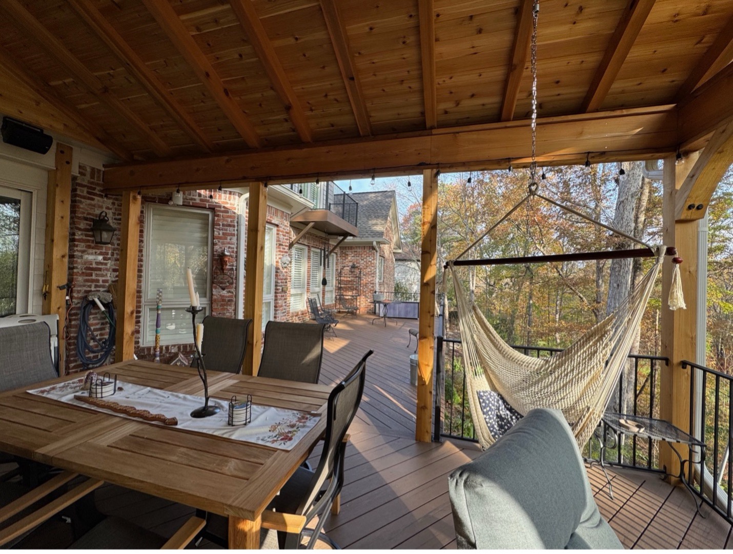 A dog standing on a deck
AI-generated content may be incorrect.
